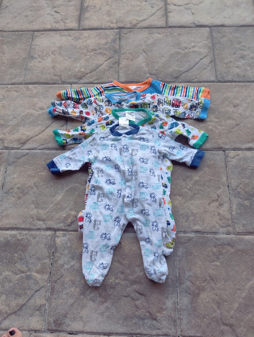 Bundle 4 Footed Pajamas Size 0-3 Months